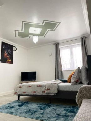 Stanton - 1 Stylish Bedroom